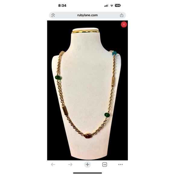 Vintage Chanel Gripoix Green Glass and Gilt Chain Necklace, Model 3129 - Picture 9 of 11